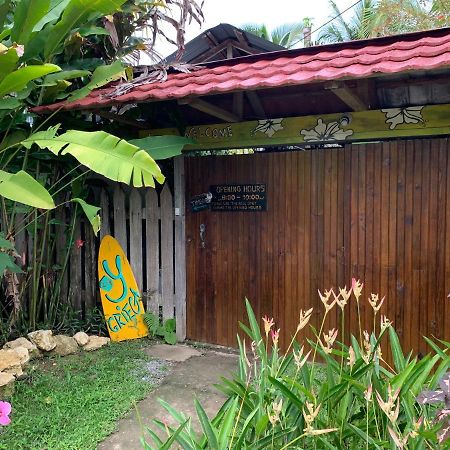 Surf Camp Hotell Bocas del Toro Exteriör bild