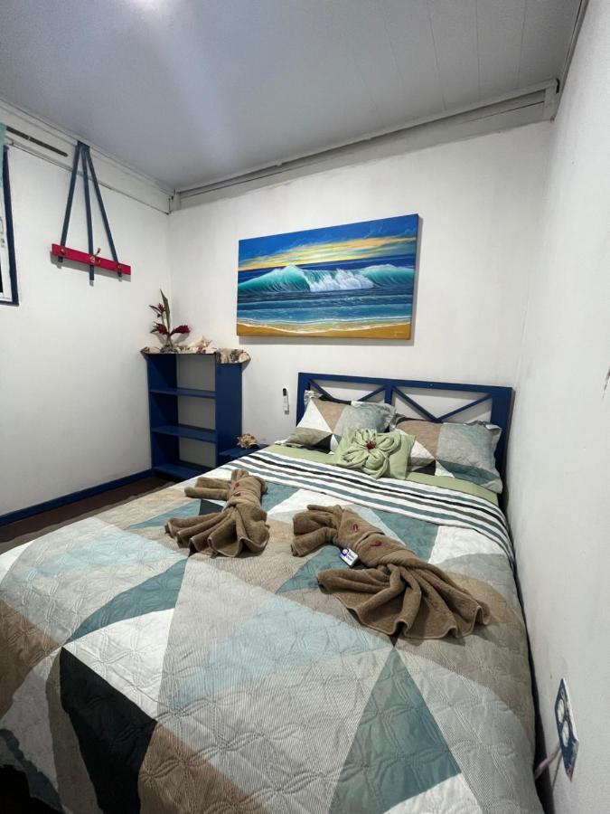 Surf Camp Hotell Bocas del Toro Exteriör bild